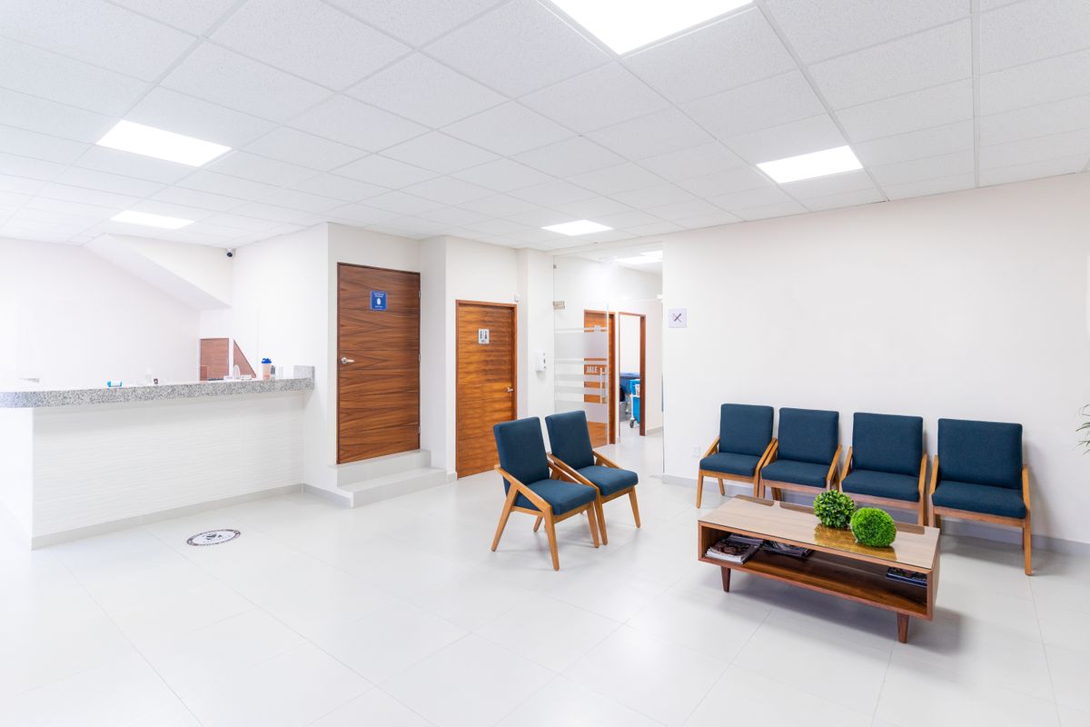 Sala de espera de la clínica